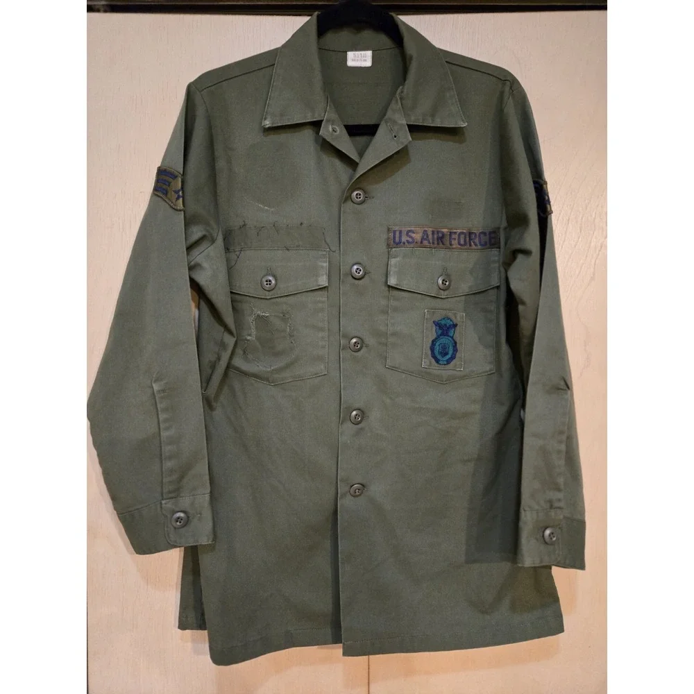 1982 USAF OG-507 Utility Shirt 15.5x31 Security Police Patches Cold War